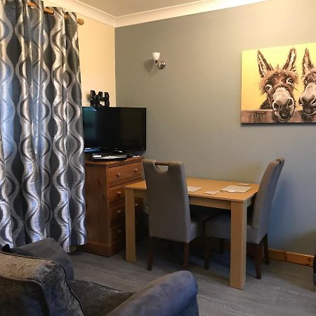Cononbridge No 5 Newly Refurbished 4 Bedroom House מראה חיצוני תמונה