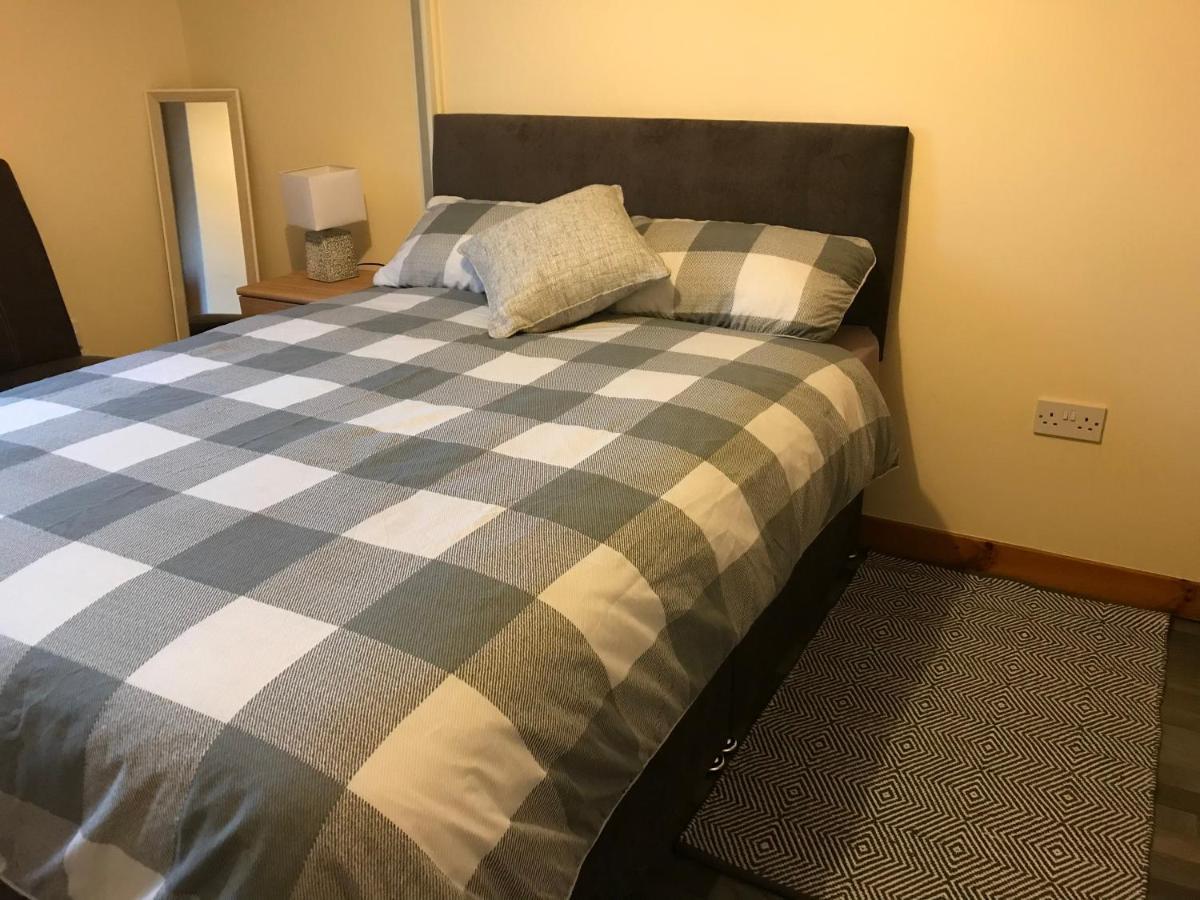 Cononbridge No 5 Newly Refurbished 4 Bedroom House מראה חיצוני תמונה