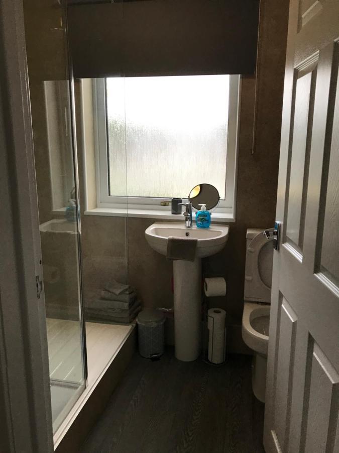 Cononbridge No 5 Newly Refurbished 4 Bedroom House מראה חיצוני תמונה