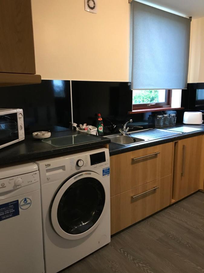 Cononbridge No 5 Newly Refurbished 4 Bedroom House מראה חיצוני תמונה